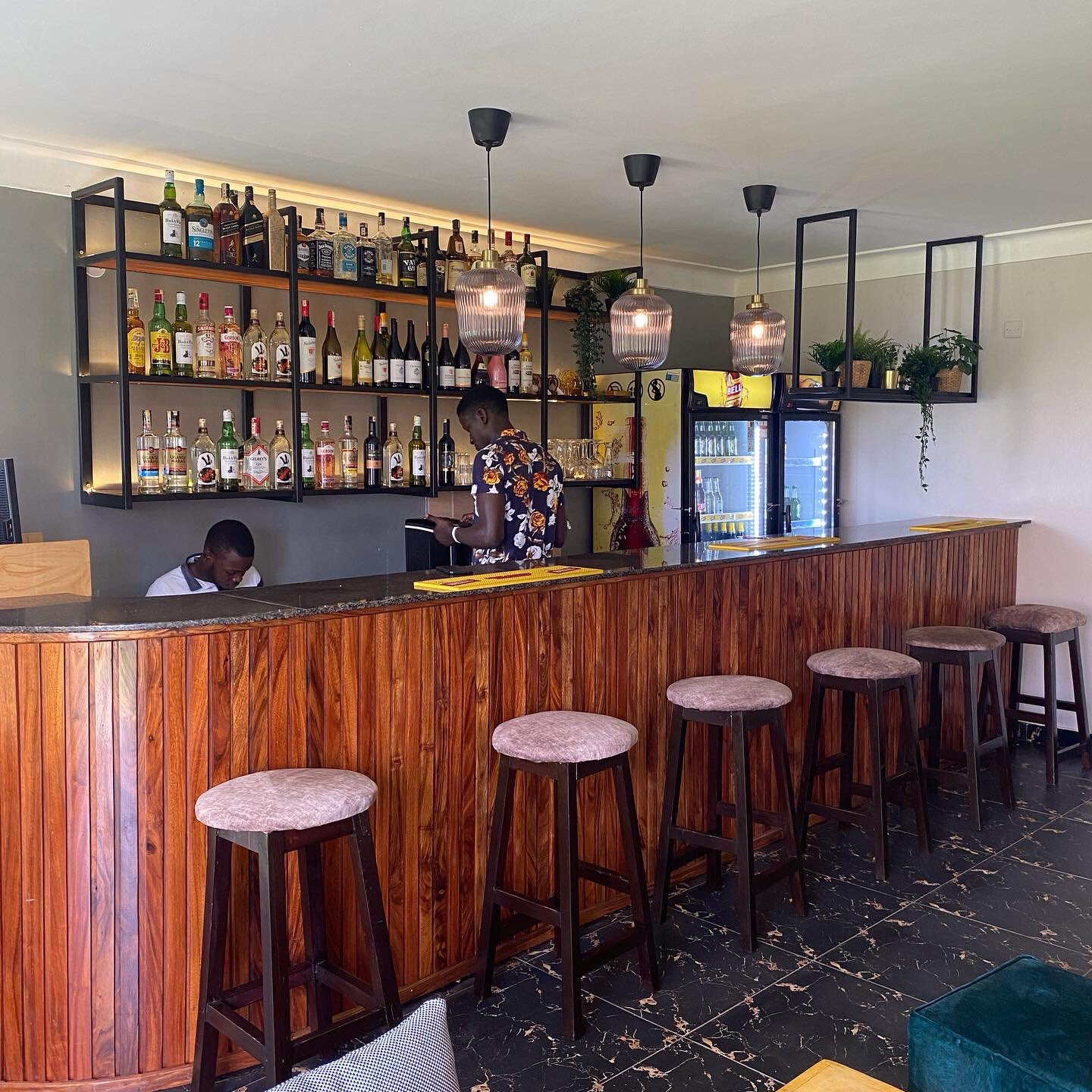 Cork & Barrel Hangspots